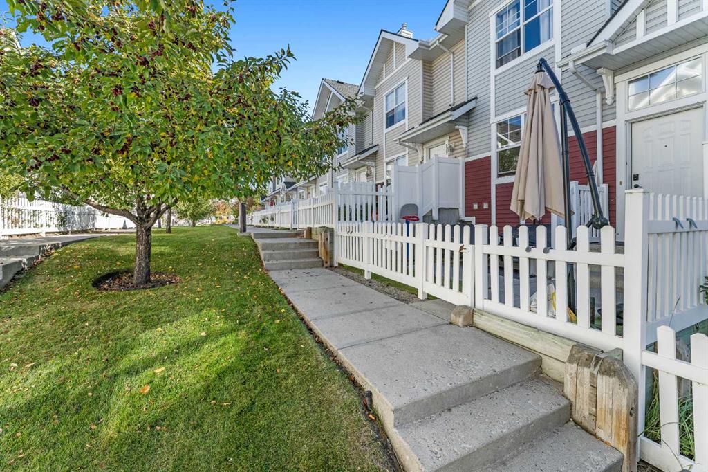 3305 New Brighton Gardens SE, Calgary, Alberta, T2Z0A2