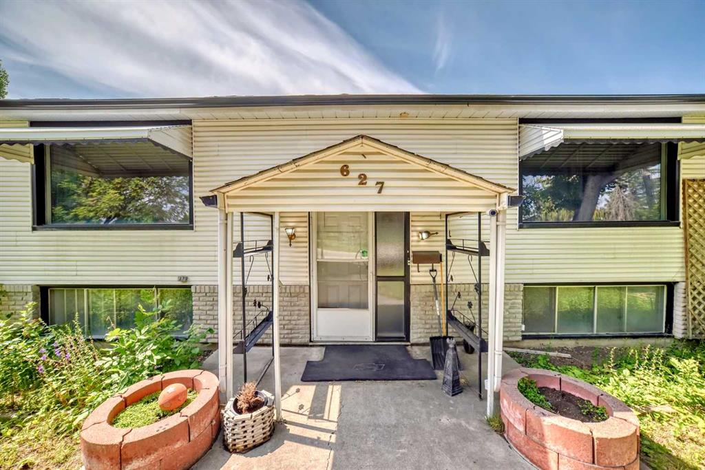 627 Fortalice Crescent SE, Calgary, Alberta, T2A2C8