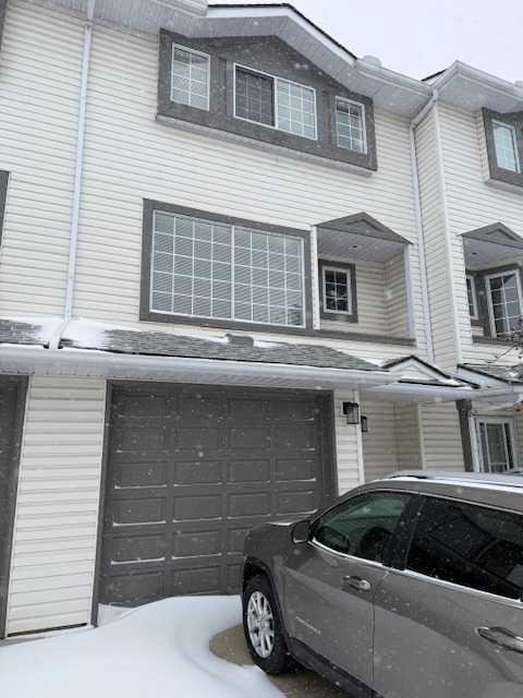 4 Kingsland Villas SW, Calgary, Alberta, T2V 5J9