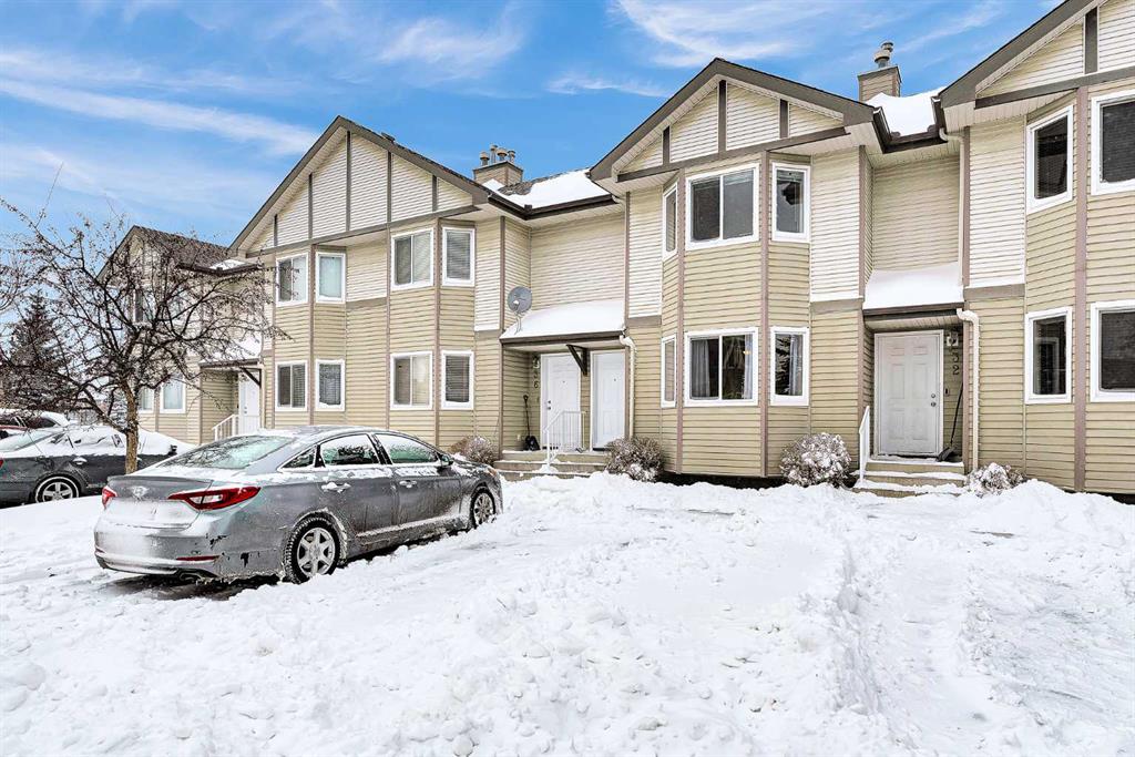 34 Royal Birch Villas NW, Calgary, Alberta, T3G 5V2