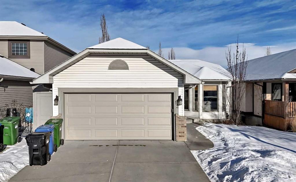 52 Hidden Vale Crescent NW, Calgary, Alberta, T3A 5B5