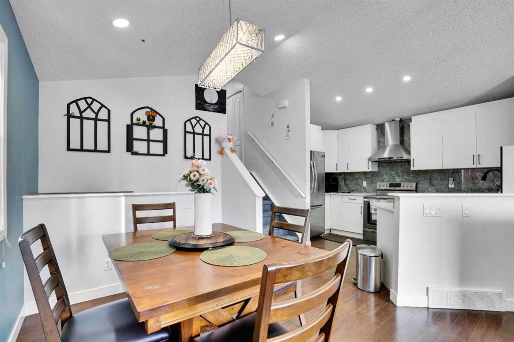 141 Saddlecrest Close NE, Calgary, Alberta, T3J 5B6