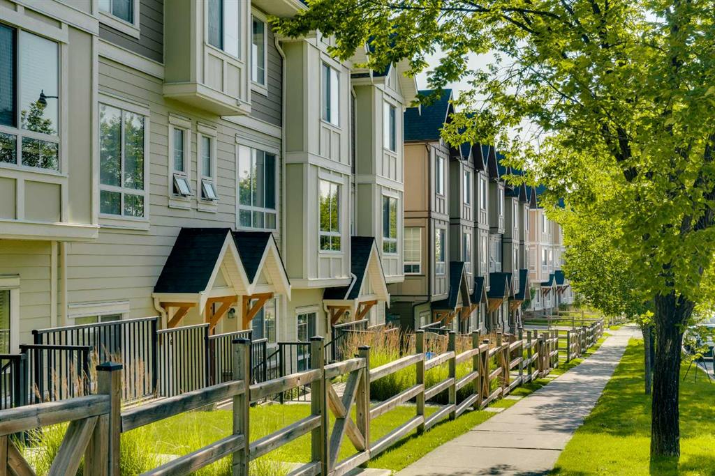 958 Sherwood Boulevard NW, Calgary, Alberta, T3R0V3