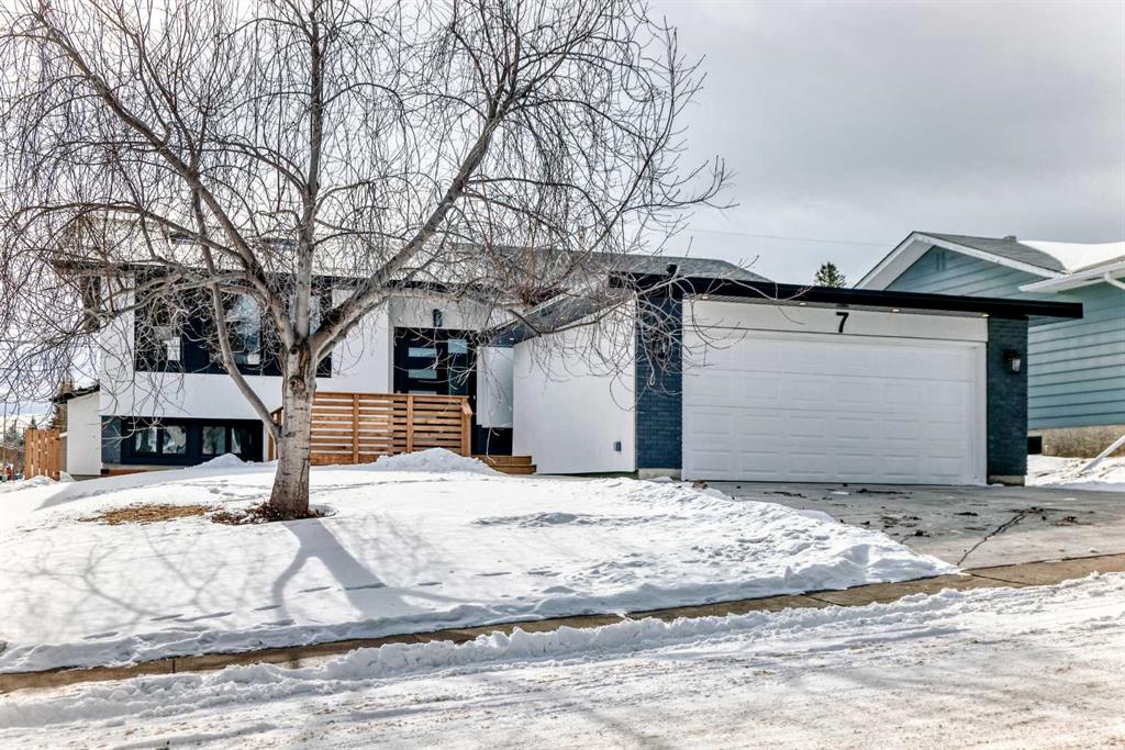 7 Lake Sundance Place SE, Calgary, Alberta, T2J 2S9