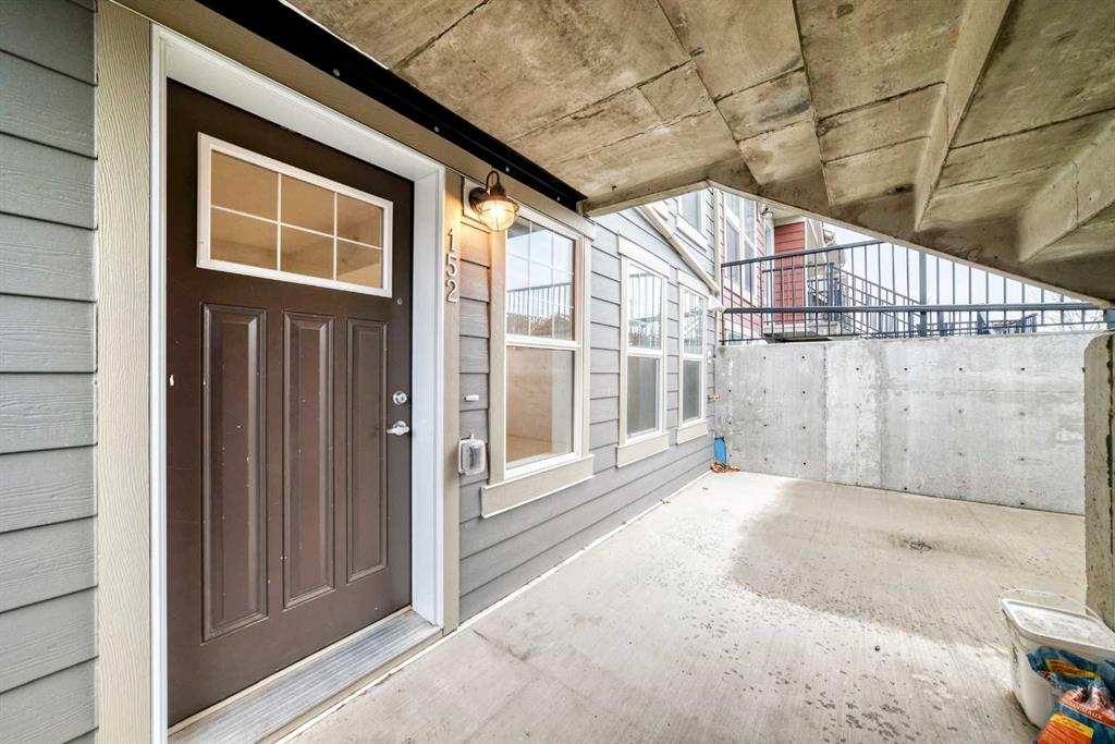 152 Cranbrook Square SE, Calgary, Alberta, T3M3E3