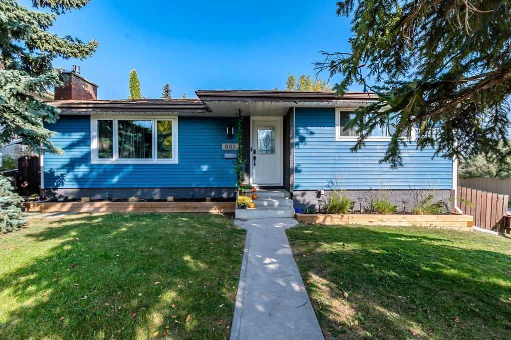 804 68 Avenue NW, Calgary, Alberta, T2K 0N1