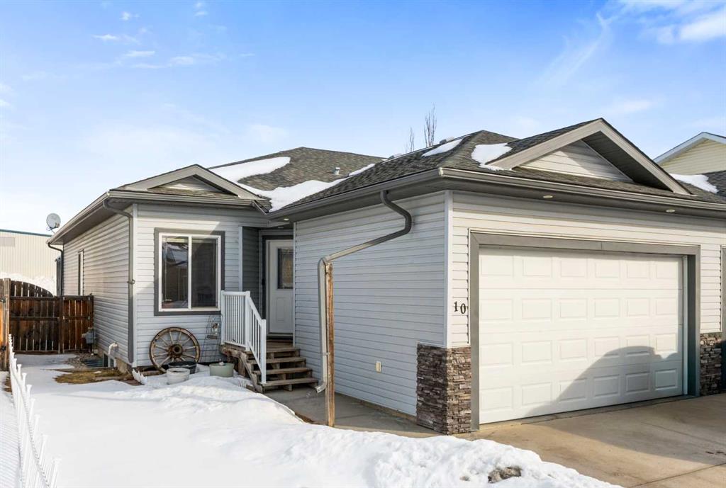 10 Mackenzie Way, Carstairs, Alberta, T0M 0N0
