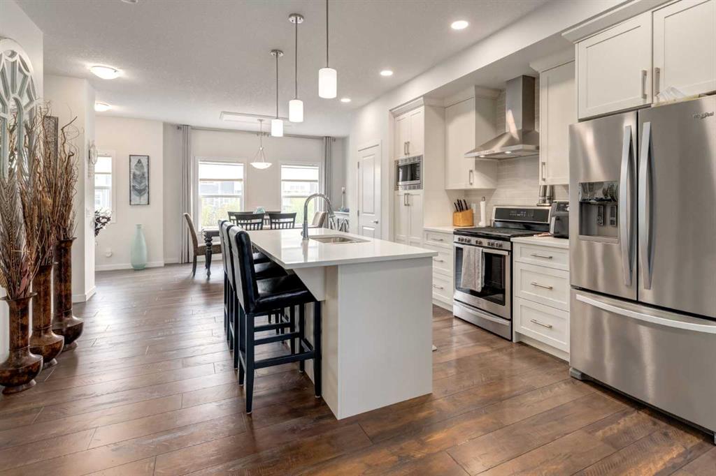 165 Sundown Road, Cochrane, Alberta, T4C2M5