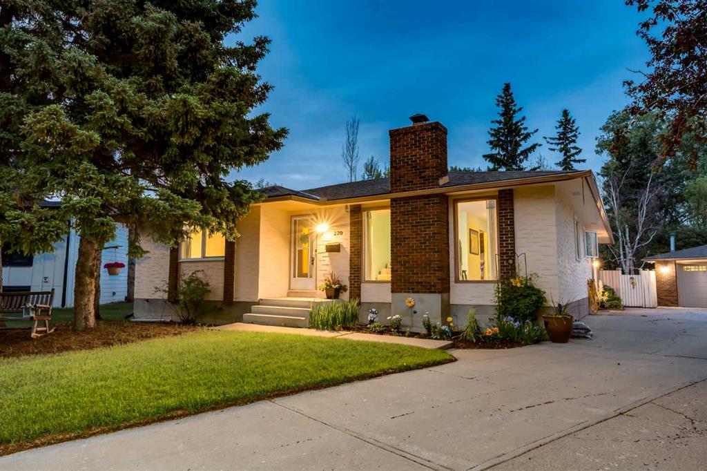 220 Oakridge Place SW, Calgary, Alberta, T2V 1V2