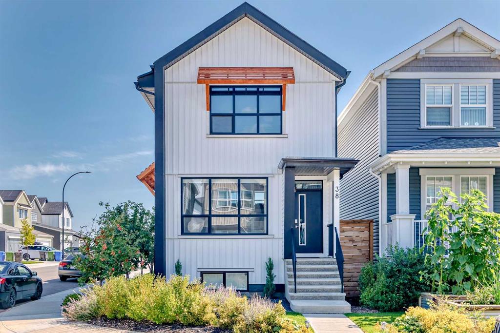 38 Lavender Road SE, Calgary, Alberta, T3S 0C4