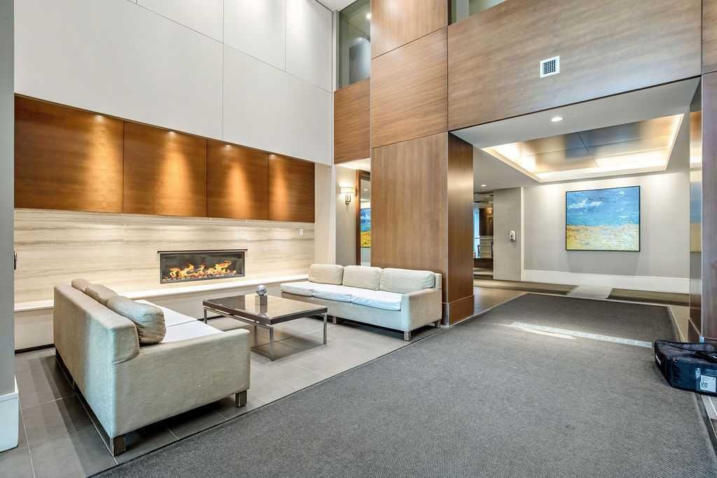 #451 222 Riverfront Avenue SW, Calgary, Alberta, T2P 0X2