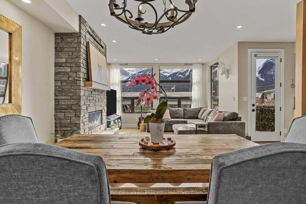 #2 725 7th Street, Canmore, Alberta, T1W 2C3