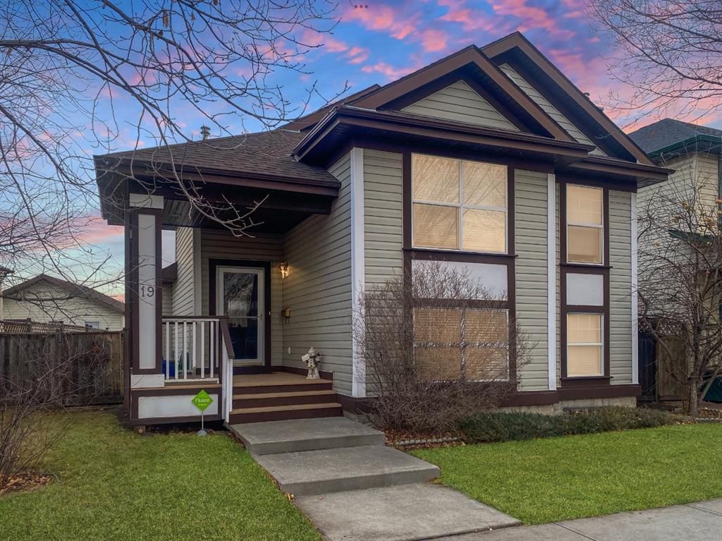19 Prestwick Green SE, Calgary, Alberta, T2Z 3M1