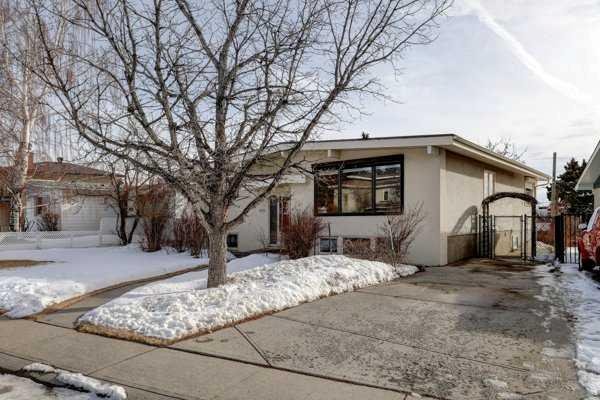 4816 Nelson Road NW, Calgary, Alberta, T2K 2L9