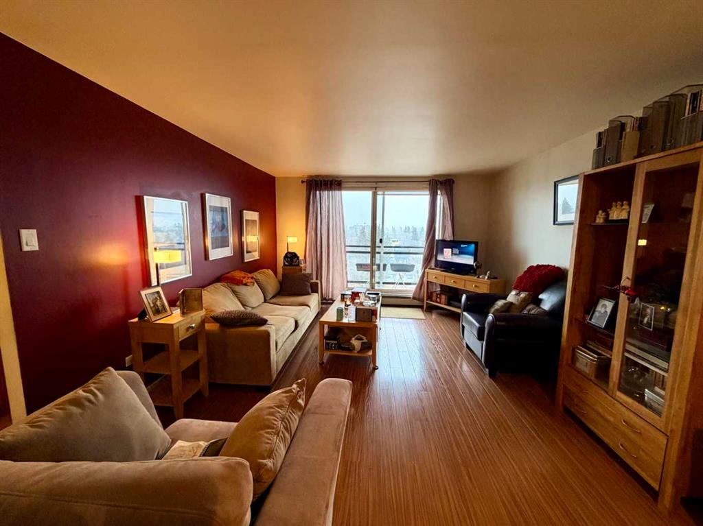 #702 1022 16 Avenue NW, Calgary, Alberta, T2M 0K5