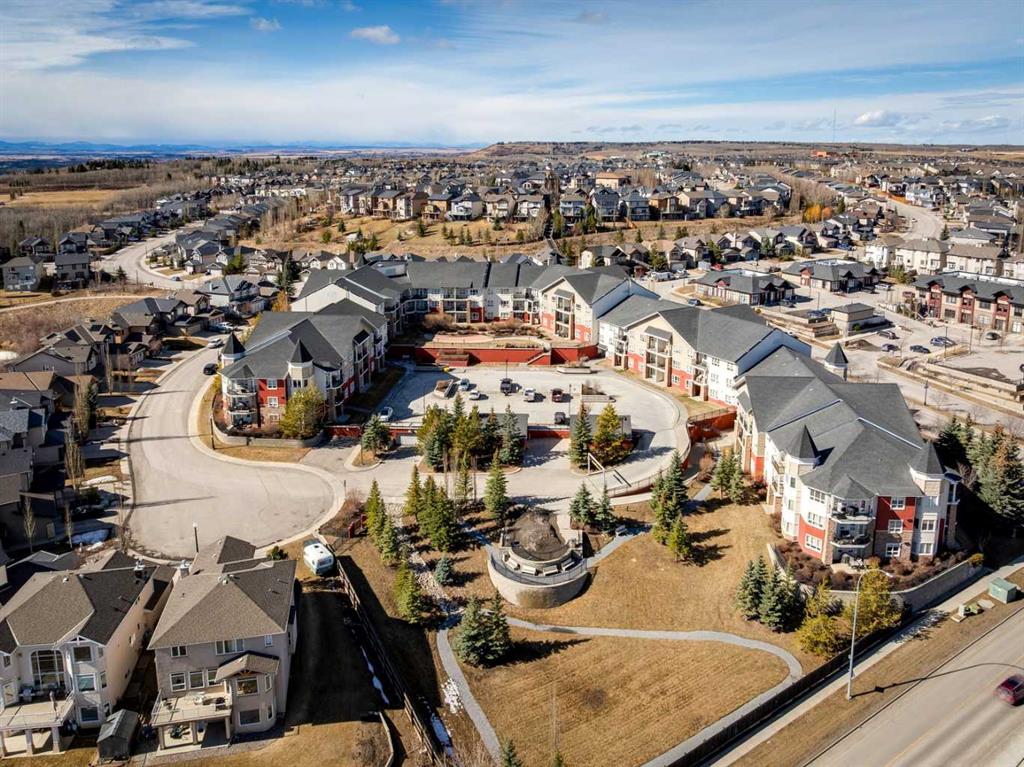 #446 26 Val Gardena View SW, Calgary, Alberta, T3H 5Z5