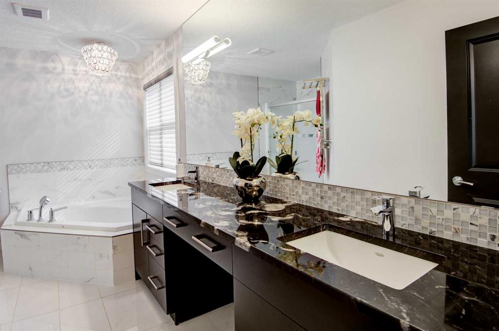 53 sherwood Square NE, Calgary, Alberta, T3R0R9