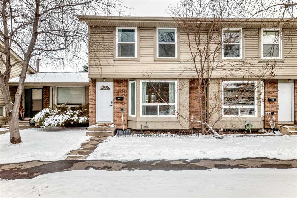 #64 123 Queensland SE, Calgary, Alberta, T2J 5J4