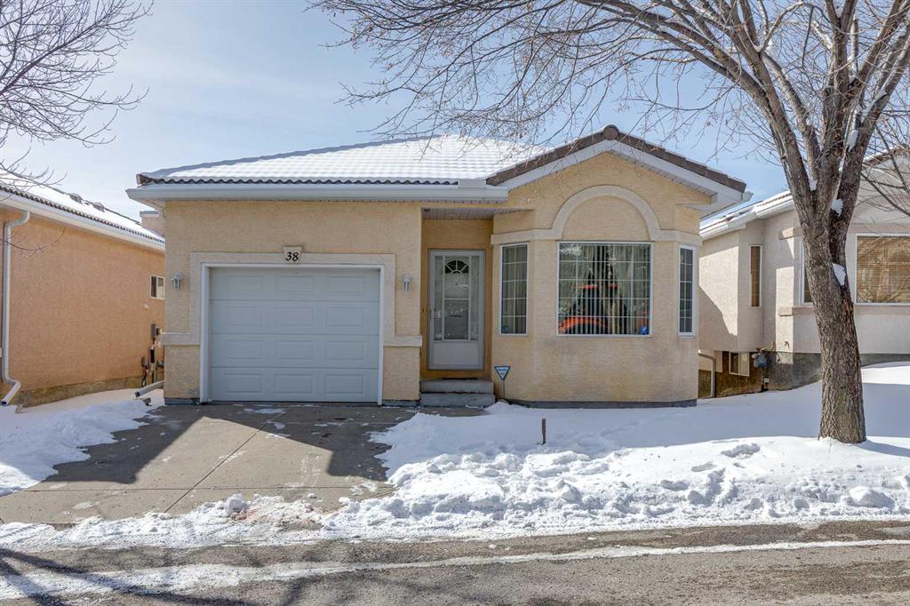38 Scimitar Circle NW, Calgary, Alberta, T3L 2C8
