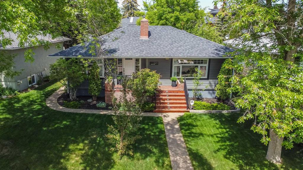 #Upper Level 3211 Kilkenny Road SW, Calgary, Alberta, T3E 4R5