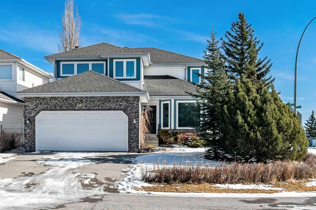 303 Schubert Place NW, Calgary, Alberta, T3L 1X2