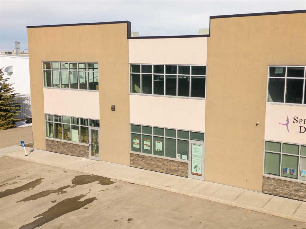 #2 110 Commercial Drive, Rural Rocky View County, Alberta, T3Z 2A7