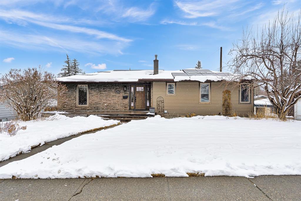 4712 Grove Hill Road SW, Calgary, Alberta, T3E 4G2