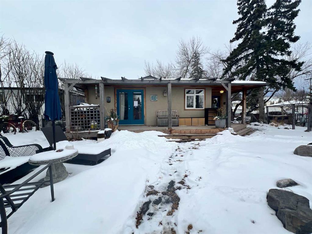 29 Windermere Road SW, Calgary, Alberta, T3C 3K2
