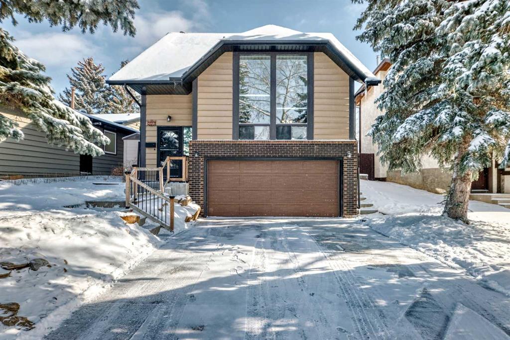 227 Coachwood Crescent SW, Calgary, Alberta, T3H 1E7
