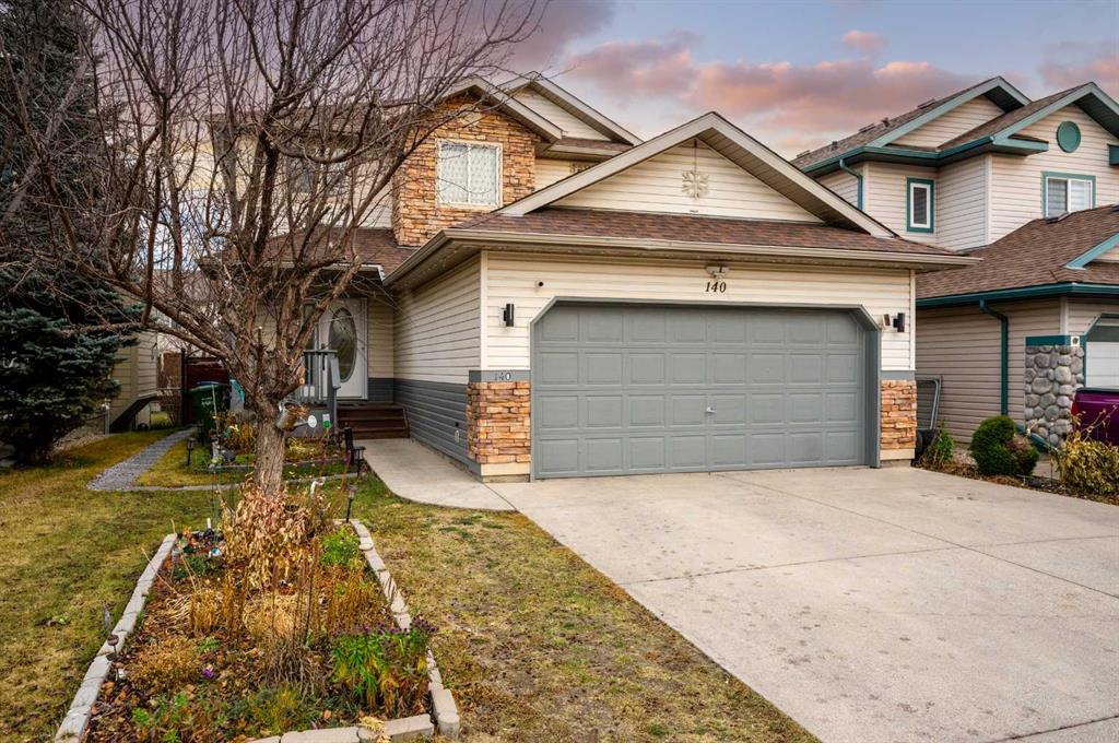 140 Fairways Drive NW, Airdrie, Alberta, T4B 2R8