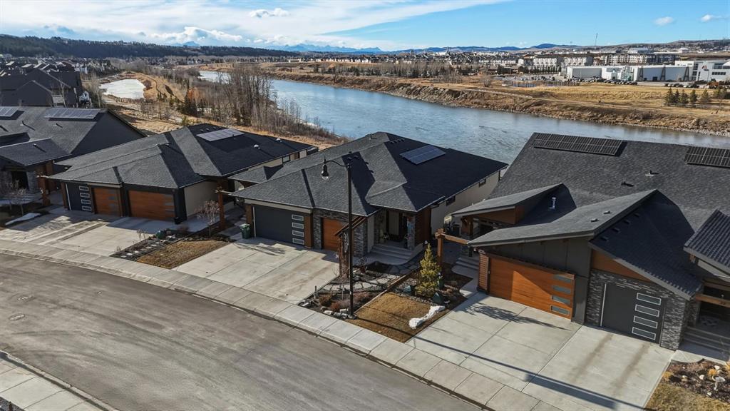 31 Riviera Court, Cochrane, Alberta, t4c2v8