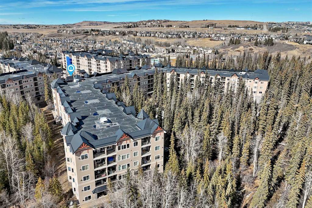 #203 20 Discovery Ridge Close SW, Calgary, Alberta, T3H 5S3