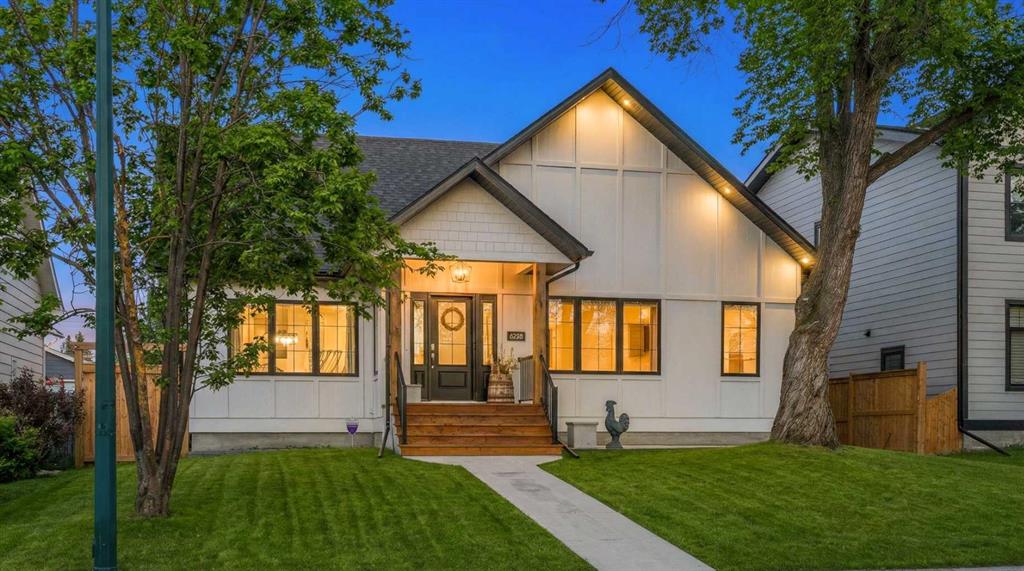 6308 Lacombe Way SW, Calgary, Alberta, T3E 5T3