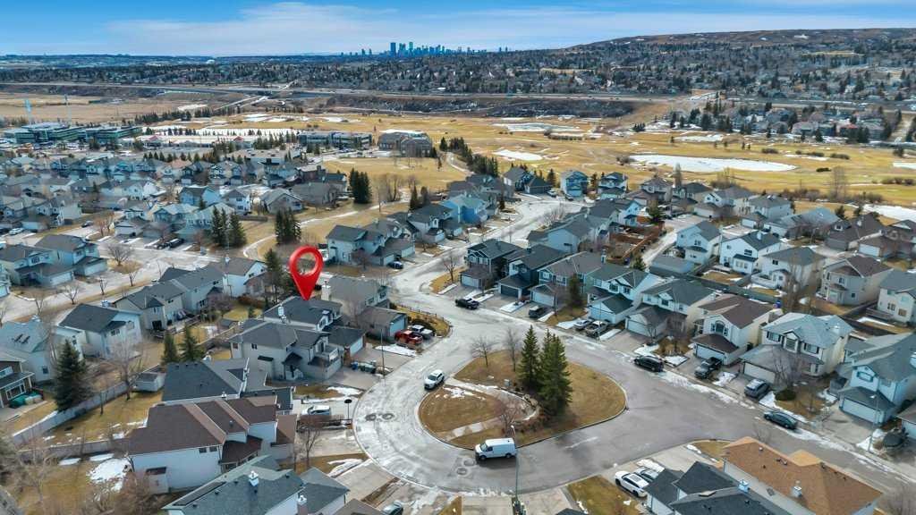 52 Country Hills Green NW, Calgary, Alberta, T3K 4Y4