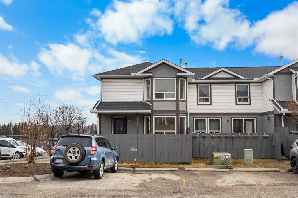 1801 Signal Hill Green SW, Calgary, Alberta, T3H 2Y4