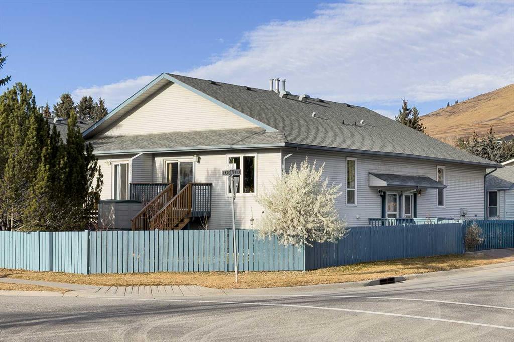 #2 532 First Street Street E, Cochrane, Alberta, T4C 1C5
