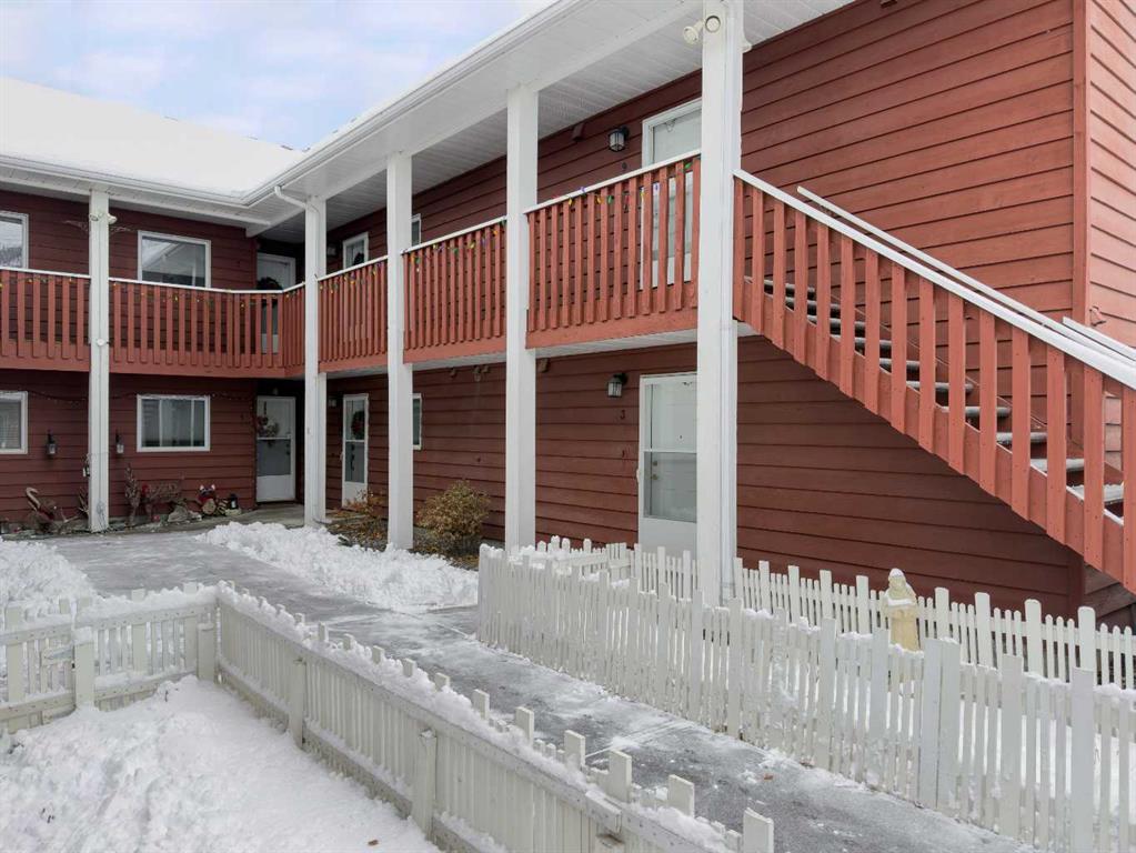 #3 717 7th Street E, Canmore, Alberta, T1W 2C3