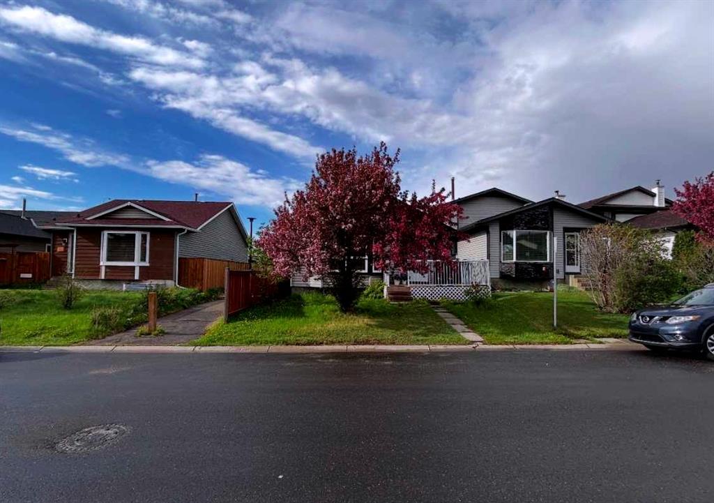 127 Whitehaven Road NE, Calgary, Alberta, T1Y 6A6