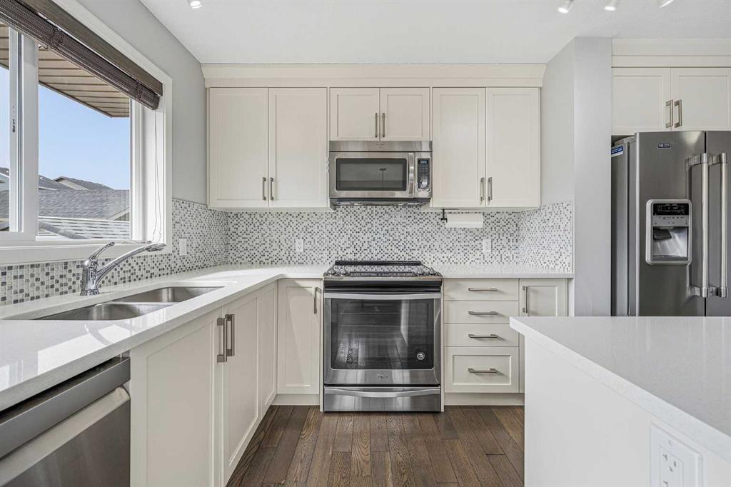 211 Fireside Drive, Cochrane, Alberta, T4C 2L4