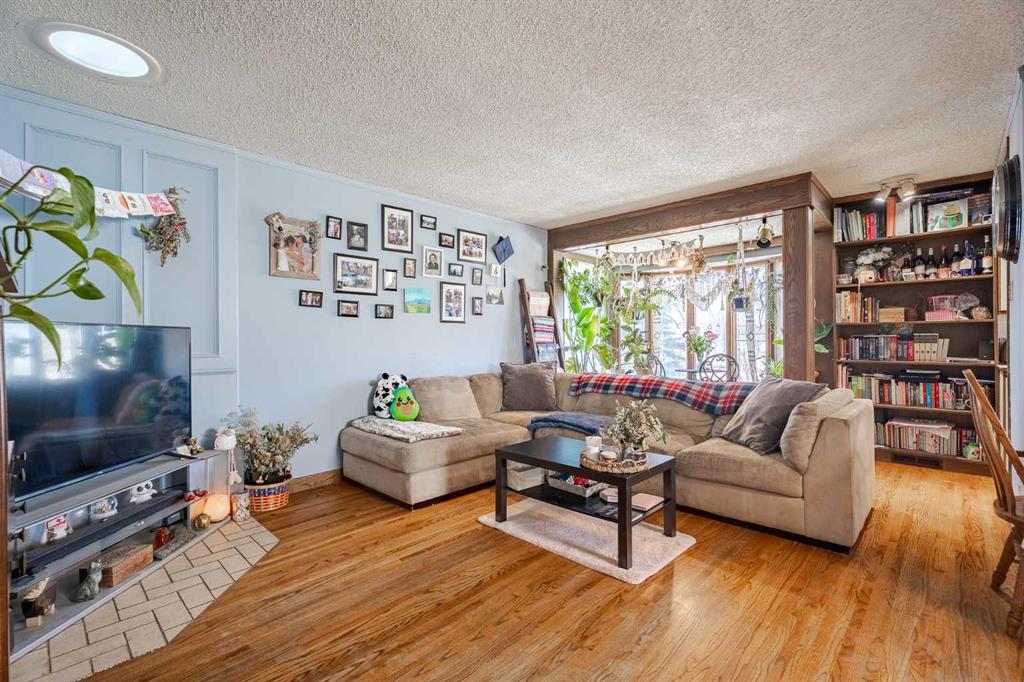 3124 14 Street NW, Calgary, Alberta, T2K1H8