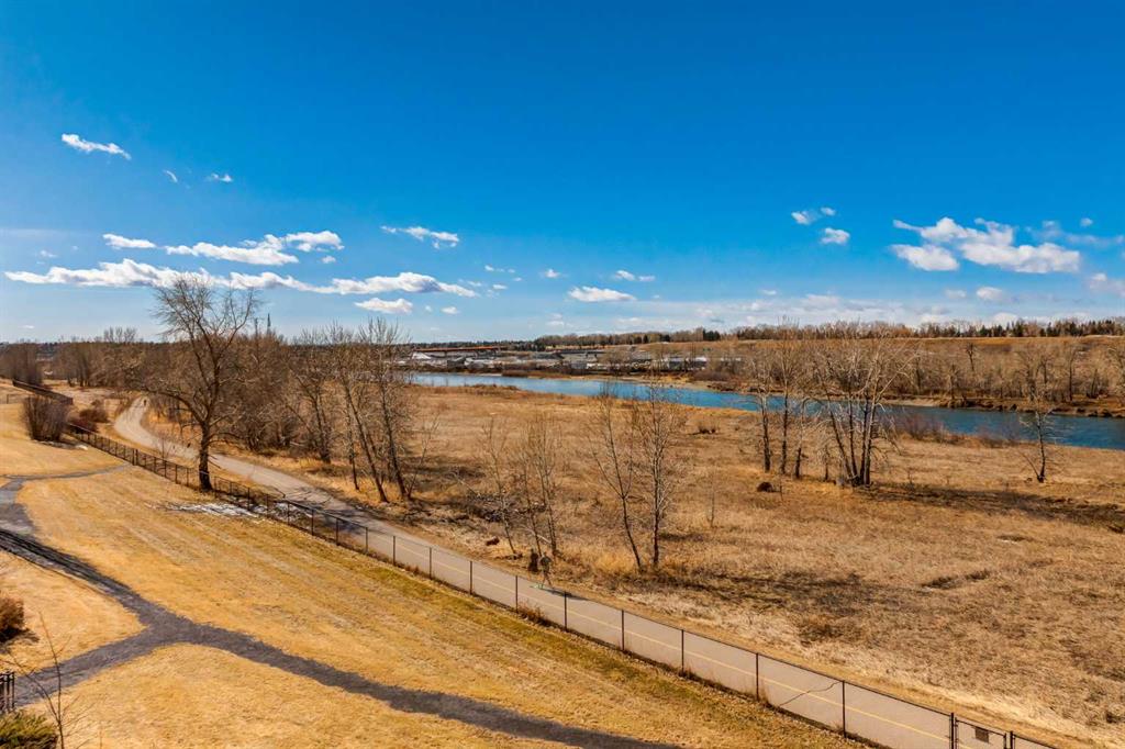 #301 131 Quarry Way SE, Calgary, Alberta, T2C 5L7