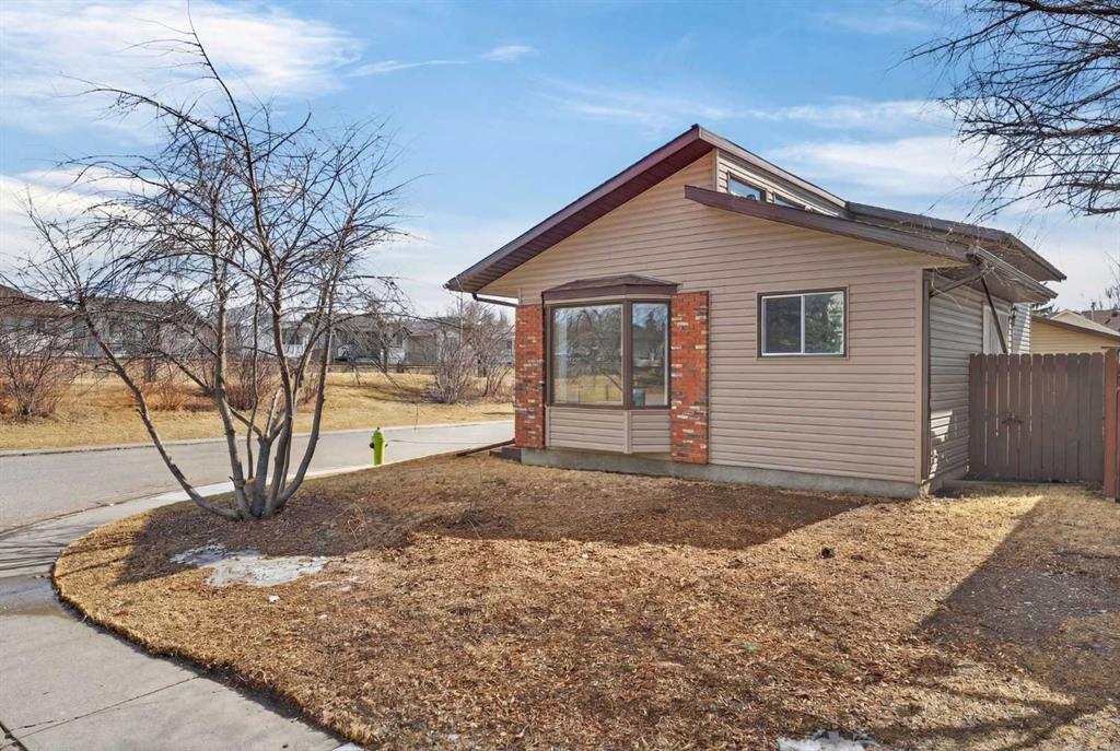 59 Taraglen Court NE, Calgary, Alberta, T3J 2M7