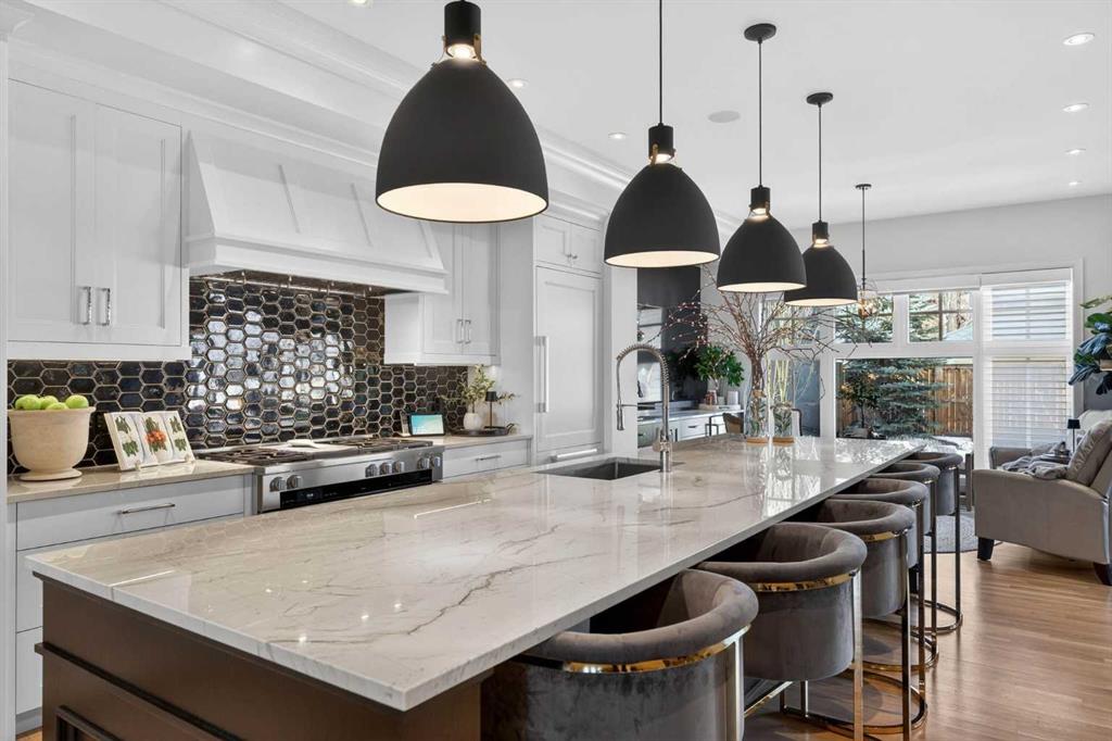 4215 16A Street SW, Calgary, Alberta, T2T 4L3