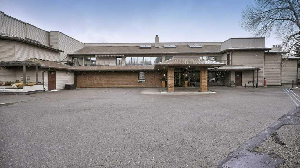 #324 2425 90 Avenue SW, Calgary, Alberta, T2V 4X8