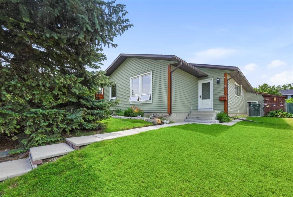 11 Beddington Green NE, Calgary, Alberta, T3K 1M7