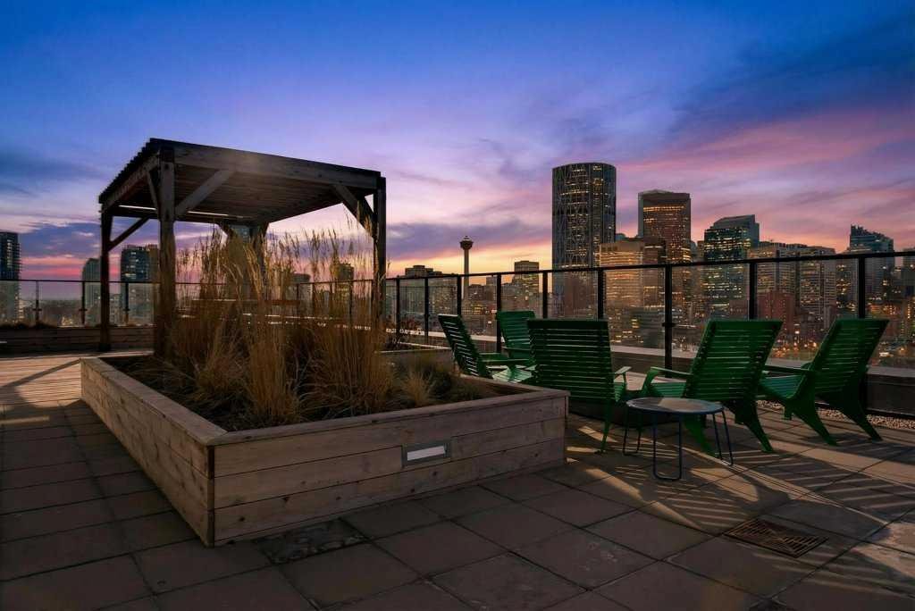 #206 123 4 Street NE, Calgary, Alberta, T2E 8K3