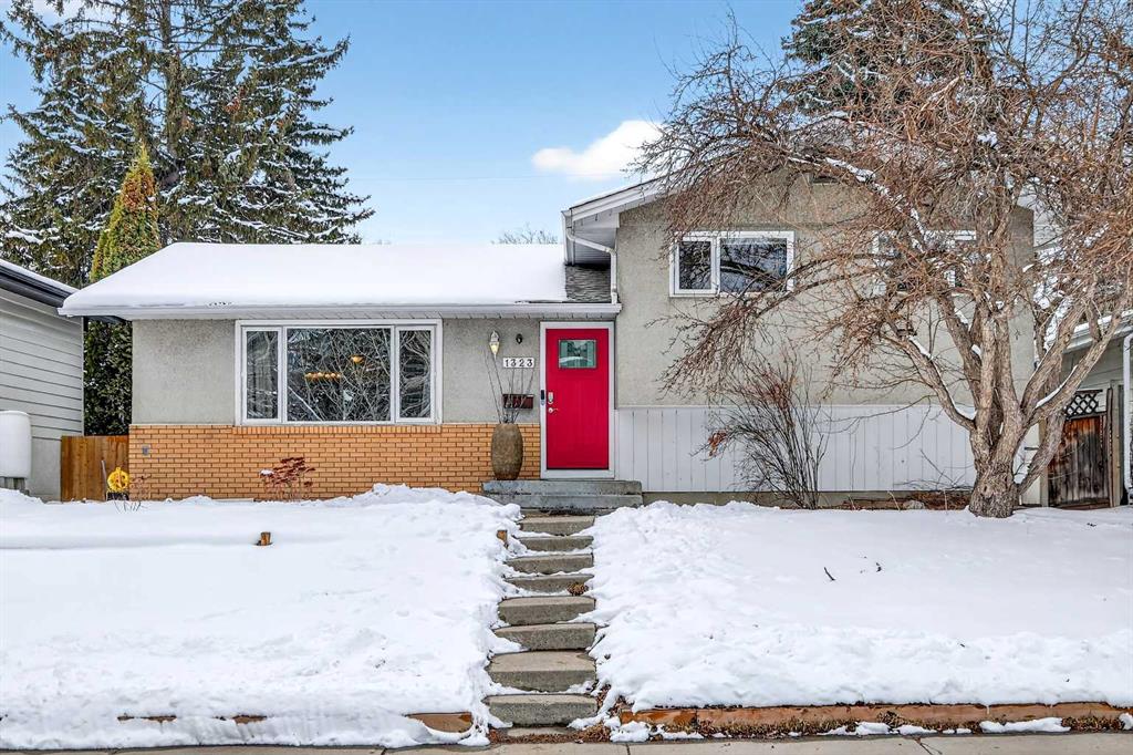 1323 University Drive NW, Calgary, Alberta, T2N 3Y8