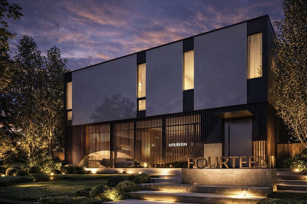 14 Lissington Drive SW, Calgary, Alberta, T3E 5E1