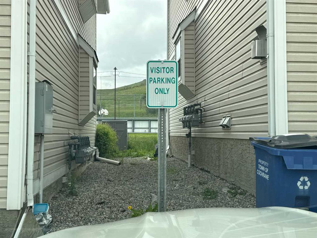 #8 304 Ross Avenue, Cochrane, Alberta, T4C 2J5