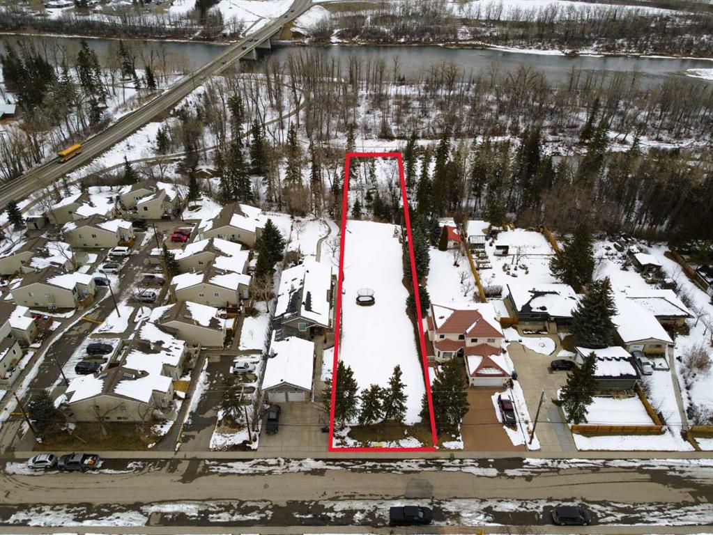 8520 48 Avenue NW, Calgary, Alberta, T3B2A6